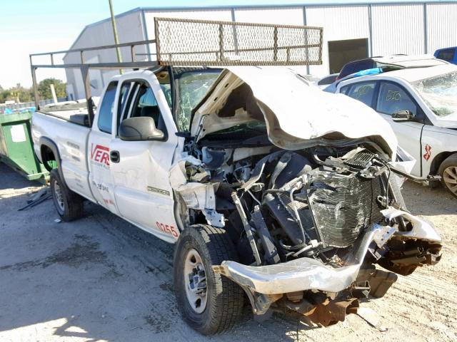 1GTHC29U25E270255 - 2005 GMC SIERRA C25 WHITE photo 1