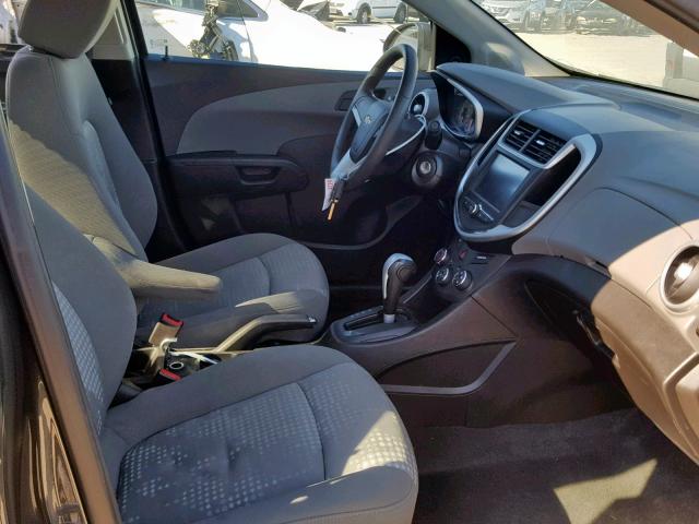 1G1JB5SH4H4161270 - 2017 CHEVROLET SONIC LS CHARCOAL photo 5