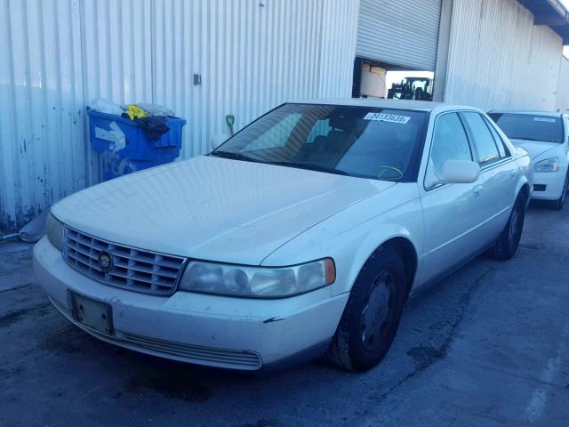 1G6KS54Y4WU908259 - 1998 CADILLAC SEVILLE SL WHITE photo 2