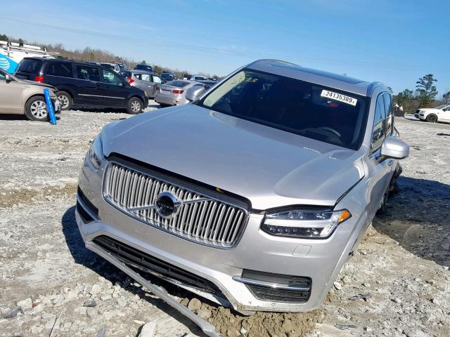 YV4A22PL3J1207873 - 2018 VOLVO XC90 T6 SILVER photo 2