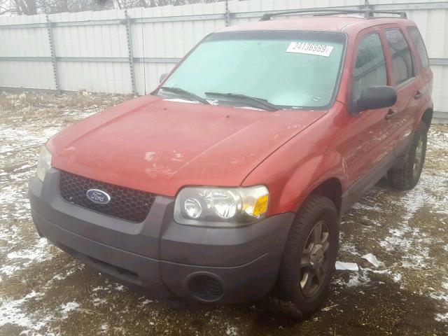 1FMYU02Z55KC94196 - 2005 FORD ESCAPE XLS RED photo 2