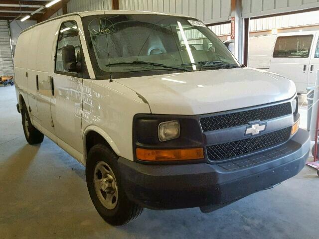 1GCFG15XX81124865 - 2008 CHEVROLET EXPRESS G1 WHITE photo 1