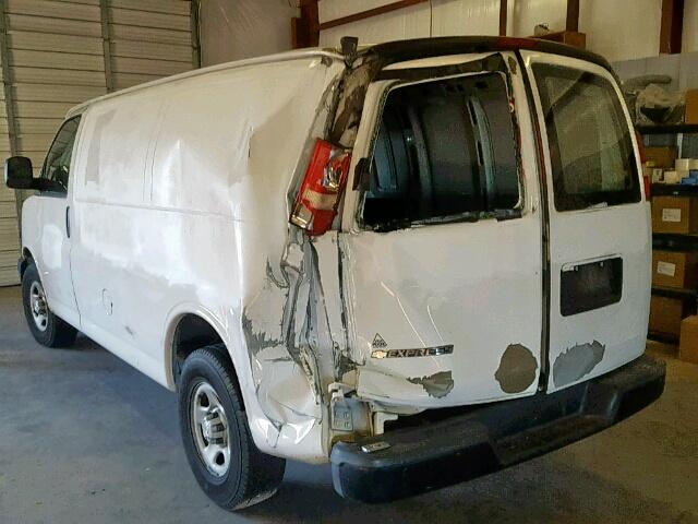 1GCFG15XX81124865 - 2008 CHEVROLET EXPRESS G1 WHITE photo 3