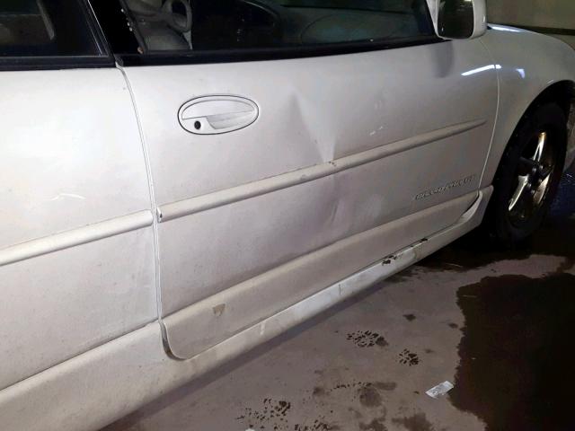 1G2WP12K42F118566 - 2002 PONTIAC GRAND PRIX WHITE photo 9