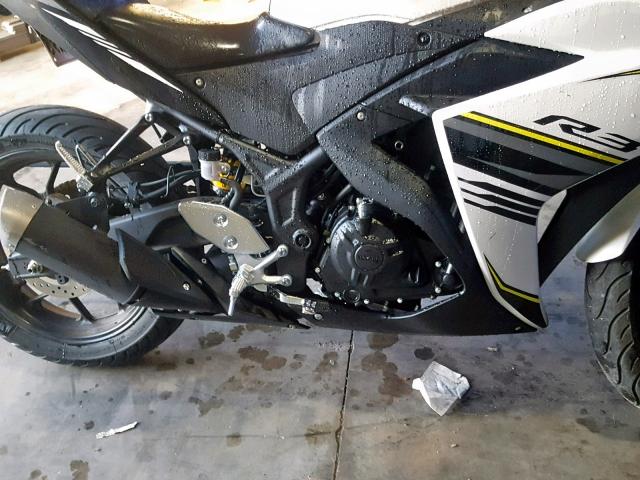 MH3RH15Y1HK002328 - 2017 YAMAHA YZFR3 A WHITE photo 7