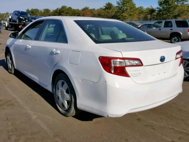 4T1BD1FKXDU088805 - 2013 TOYOTA CAMRY HYBR WHITE photo 3