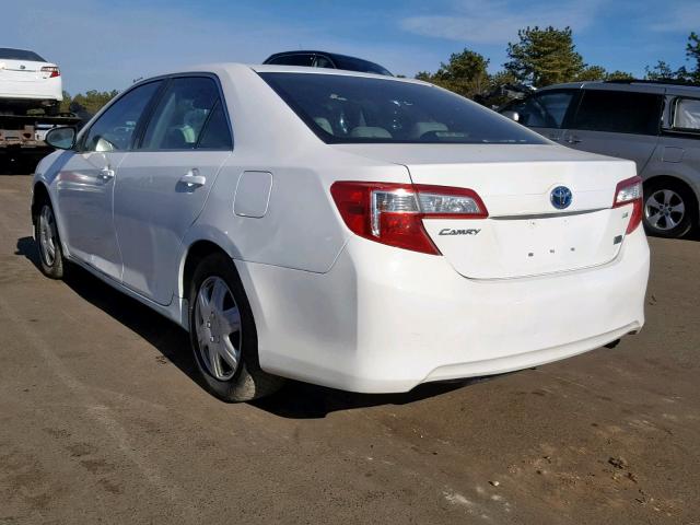 4T1BD1FK3DU066466 - 2013 TOYOTA CAMRY HYBR WHITE photo 3