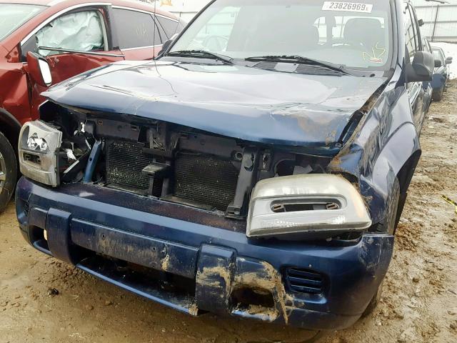 1GNDT13SX42101558 - 2004 CHEVROLET TRAILBLAZE BLUE photo 9