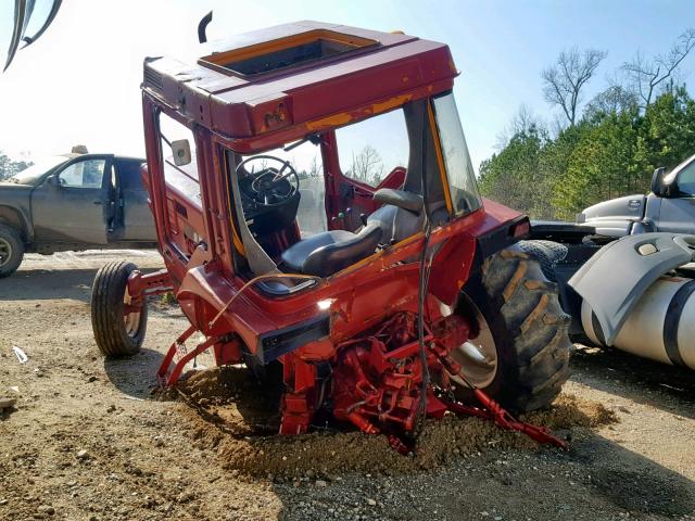 B650215B029302 - 2010 CASE TRACTOR RED photo 3