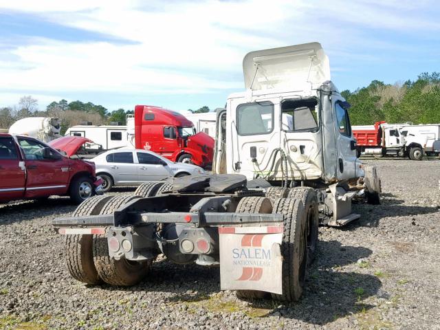 1FUJGBDVXELFP2888 - 2014 FREIGHTLINER CASCADIA 1 WHITE photo 4