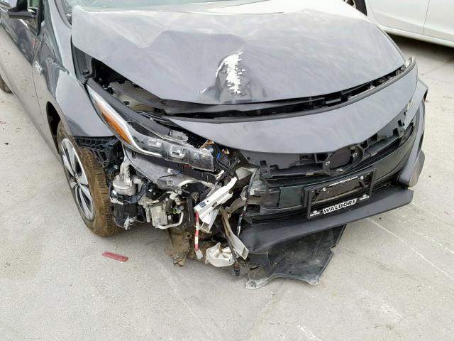 JTDKARFP4H3017635 - 2017 TOYOTA PRIUS PRIM ნაცრისფერი ფოტო 9