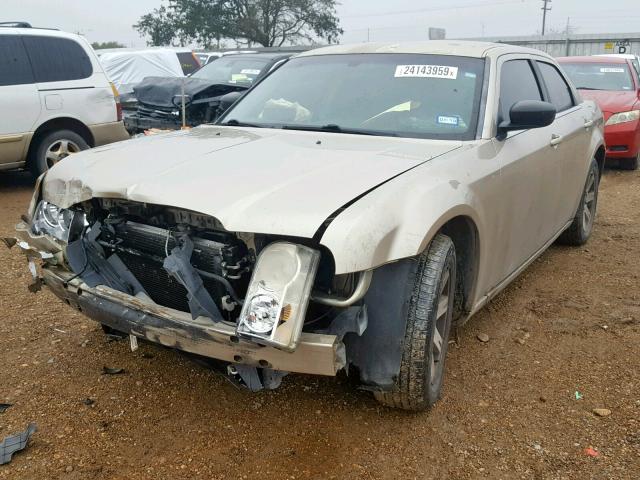 2C3KA43R27H645752 - 2007 CHRYSLER 300 GOLD photo 2