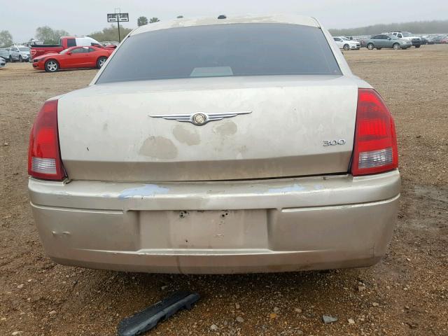 2C3KA43R27H645752 - 2007 CHRYSLER 300 GOLD photo 9