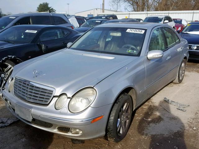 WDBUF65J03A132810 - 2003 MERCEDES-BENZ E 320 SILVER photo 2