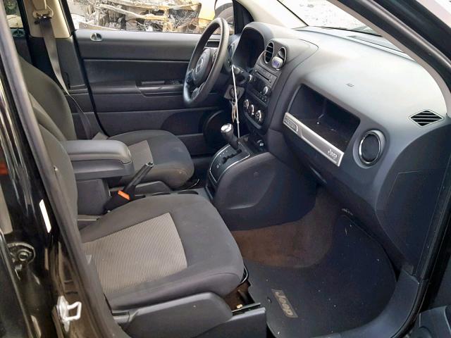 1C4NJDBB8ED828452 - 2014 JEEP COMPASS SP შავი ფოტო 5