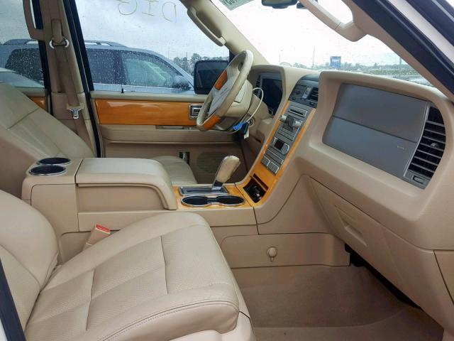 5LMFU27517LJ07071 - 2007 LINCOLN NAVIGATOR WHITE photo 5