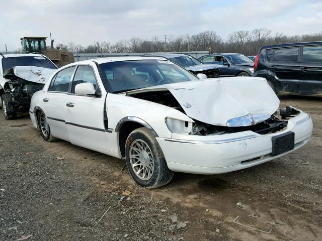 1LNHM82W21Y738923 - 2001 LINCOLN TOWN CAR S WHITE photo 1