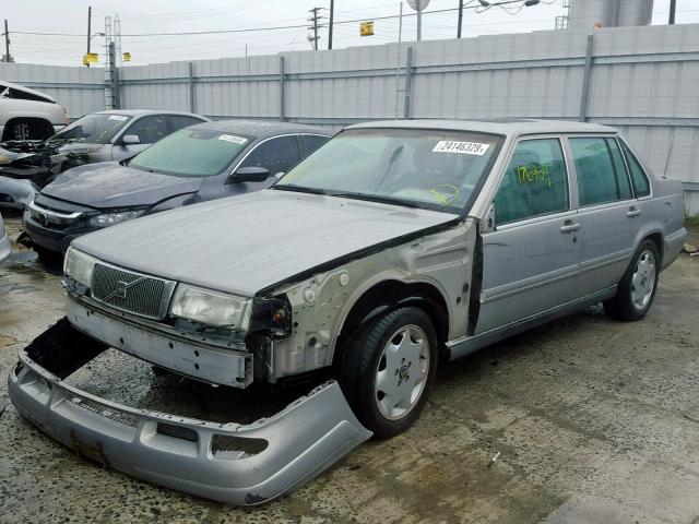 YV1KS960XV1116977 - 1997 VOLVO 960 SILVER photo 2