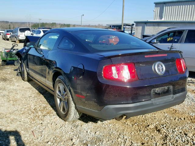 1ZVBP8AM9B5138515 - 2011 FORD MUSTANG BLACK photo 3