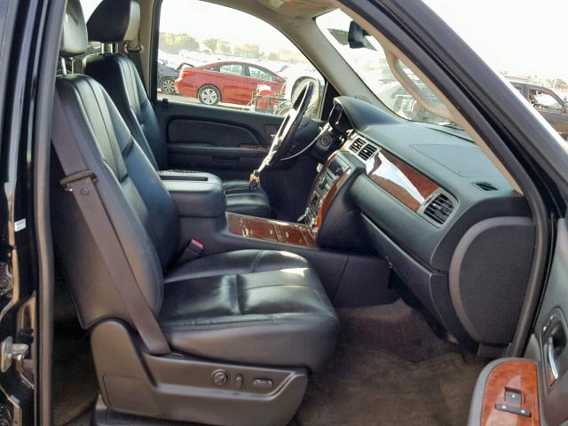 1GNFC130X7R418081 - 2007 CHEVROLET TAHOE C150 შავი ფოტო 5