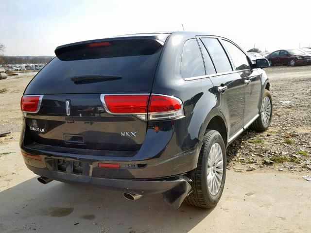 2LMDJ6JK9DBL03803 - 2013 LINCOLN MKX BLACK photo 4