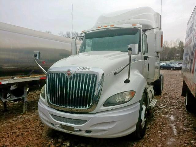 3HSCUAPR7BN186830 - 2011 INTERNATIONAL PROSTAR PR WHITE photo 2