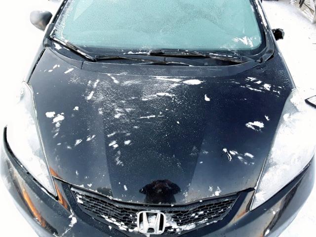 JHMGE8H28AS023812 - 2010 HONDA FIT BLACK photo 7