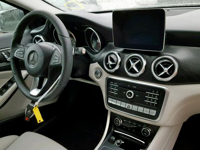 WDCTG4GB8KJ534930 - 2019 MERCEDES-BENZ GLA 250 4M GRAY photo 9