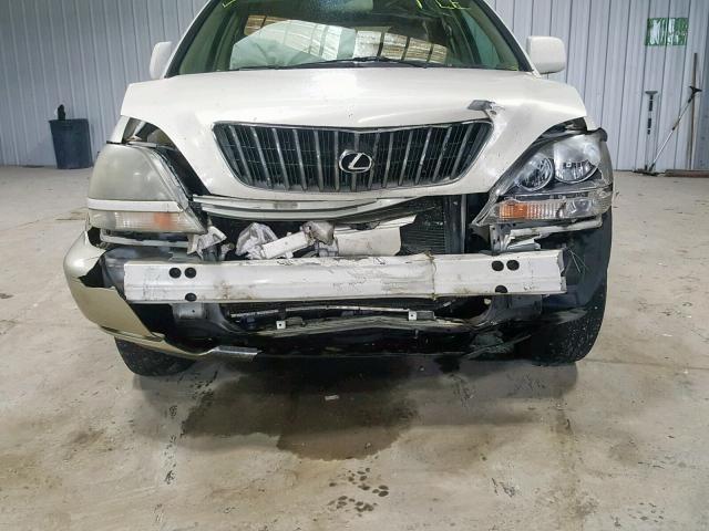 JT6HF10U2Y0126065 - 2000 LEXUS RX 300 WHITE photo 9