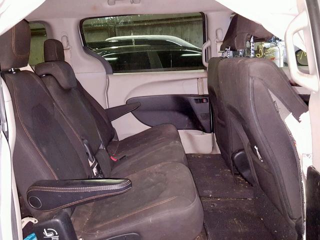 2C4RC1CG4HR521608 - 2017 CHRYSLER PACIFICA L SILVER photo 6