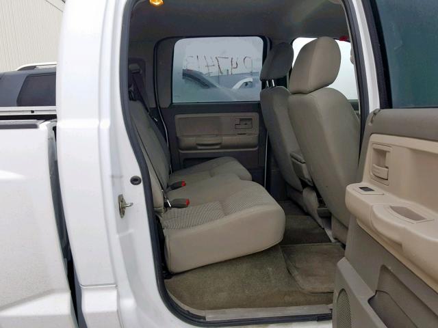 1D7HW48N18S532663 - 2008 DODGE DAKOTA QUA WHITE photo 6