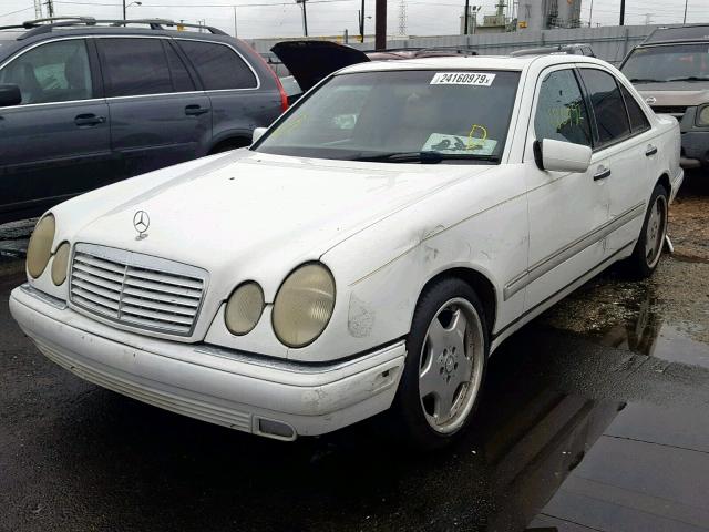 WDBJF72F3VA252886 - 1997 MERCEDES-BENZ E 420 WHITE photo 2