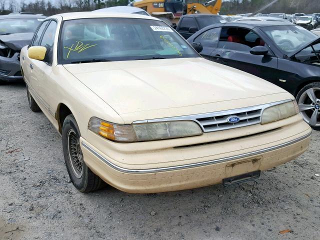 2FALP74W5TX129699 - 1996 FORD CROWN VICT YELLOW photo 1