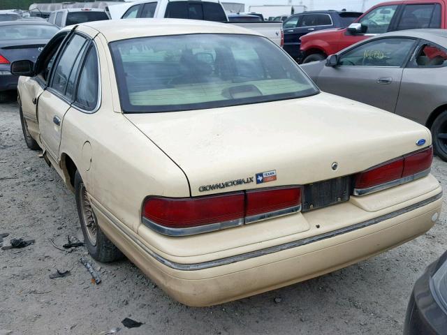 2FALP74W5TX129699 - 1996 FORD CROWN VICT YELLOW photo 3