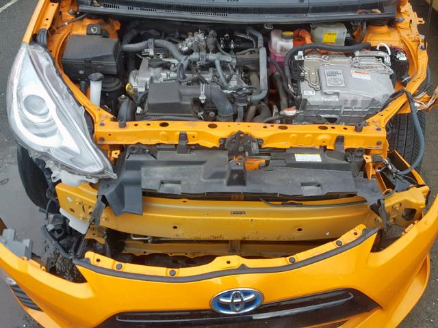 JTDKDTB3XG1128014 - 2016 TOYOTA PRIUS C ORANGE photo 7