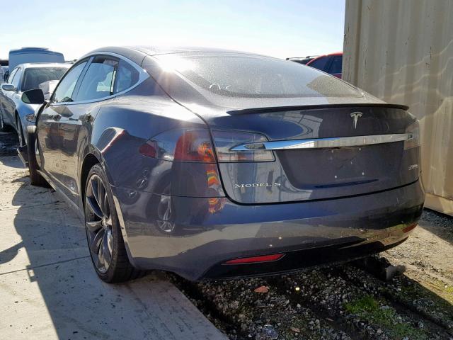 5YJSA1E46HF177897 - 2017 TESLA MODEL S ნაცრისფერი ფოტო 3