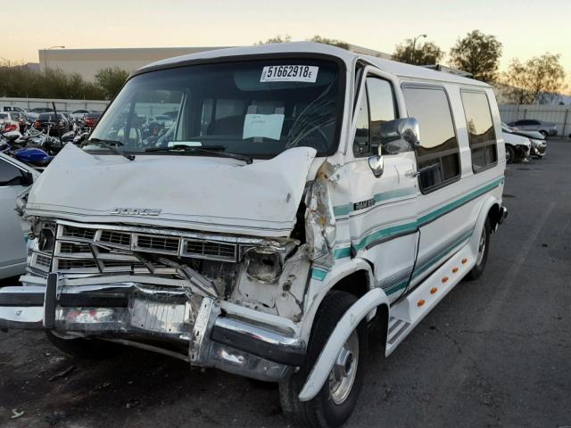 2B6HB21Y2NK131082 - 1992 DODGE RAM VAN B2 WHITE photo 2