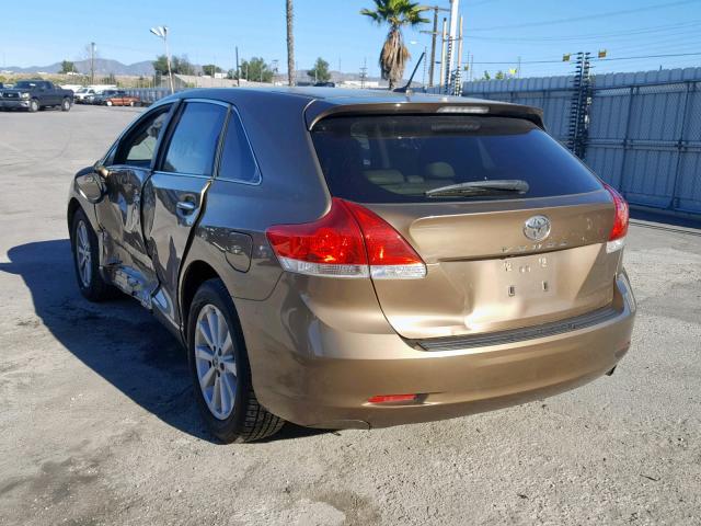 4T3ZA3BB2AU025676 - 2010 TOYOTA VENZA BASE SILVER photo 3