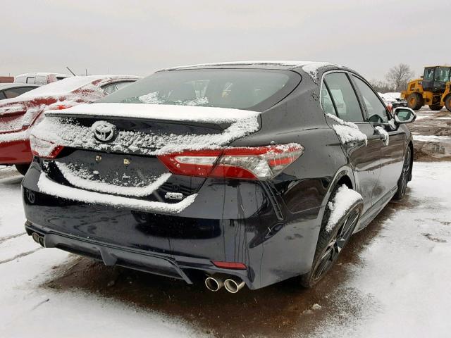 4T1B61HK2JU006522 - 2018 TOYOTA CAMRY XSE BLACK photo 4