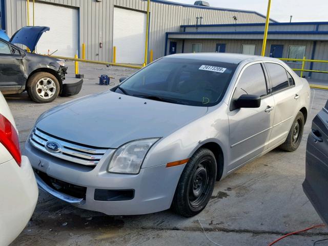 3FAFP06Z06R167534 - 2006 FORD FUSION S SILVER photo 2