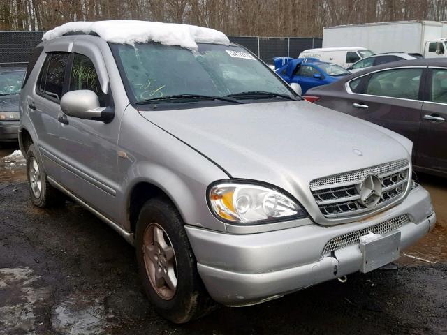 4JGAB54E11A258696 - 2001 MERCEDES-BENZ ML 320 SILVER photo 1