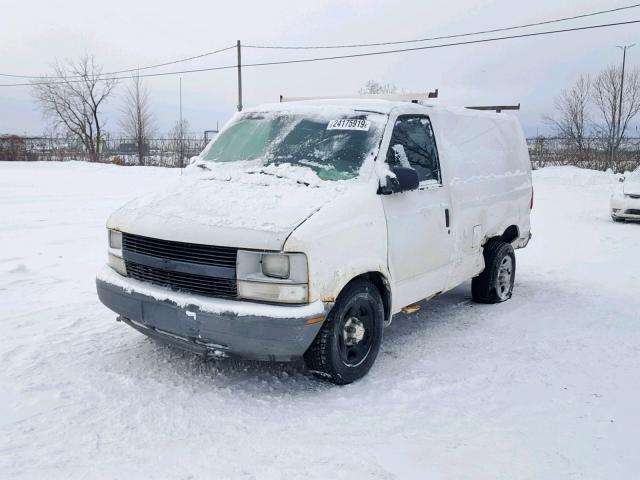 1GCDM19X33B112229 - 2003 CHEVROLET ASTRO WHITE photo 2