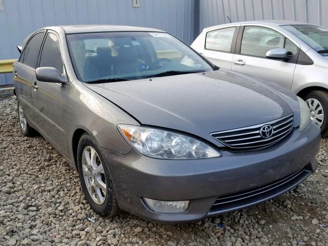 4T1BF30KX6U636075 - 2006 TOYOTA CAMRY LE GRAY photo 1