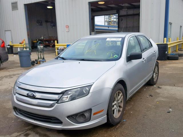 3FAHP0GA3CR349841 - 2012 FORD FUSION S SILVER photo 2