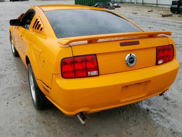 1ZVHT82H485110220 - 2008 FORD MUSTANG GT YELLOW photo 3