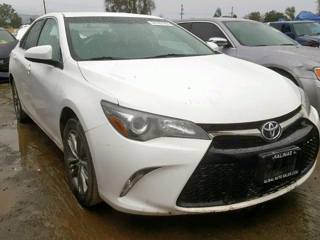 4T1BF1FK8GU175391 - 2016 TOYOTA CAMRY LE WHITE photo 1