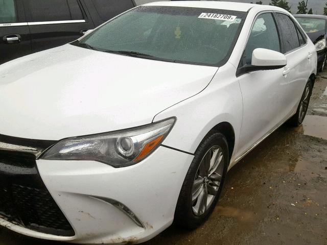 4T1BF1FK8GU175391 - 2016 TOYOTA CAMRY LE WHITE photo 2