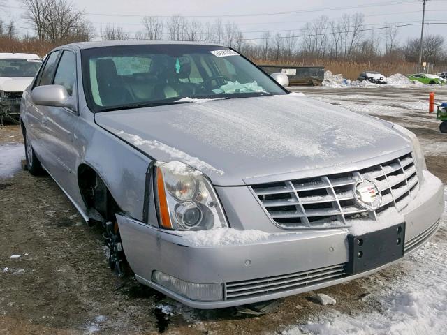 1G6KD5E63BU134166 - 2011 CADILLAC DTS LUXURY SILVER photo 1