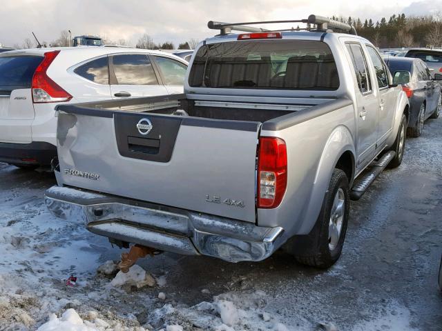 1N6AD07W27C422862 - 2007 NISSAN FRONTIER C SILVER photo 4