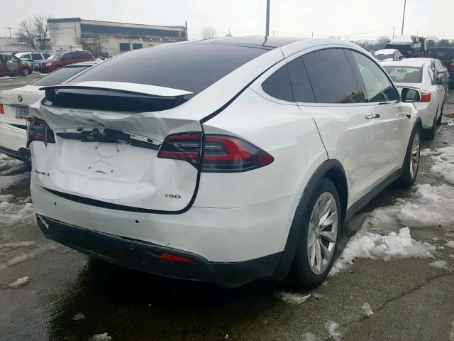 5YJXCBE25GF030151 - 2016 TESLA MODEL X WHITE photo 4